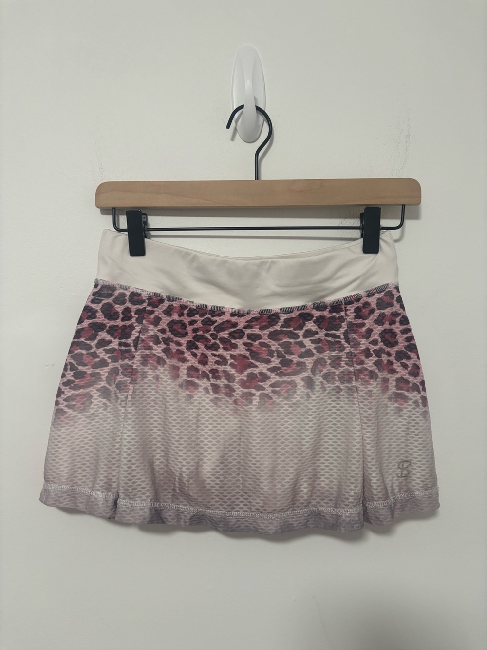 Sofibella gradient pink leopard print tennis skirt